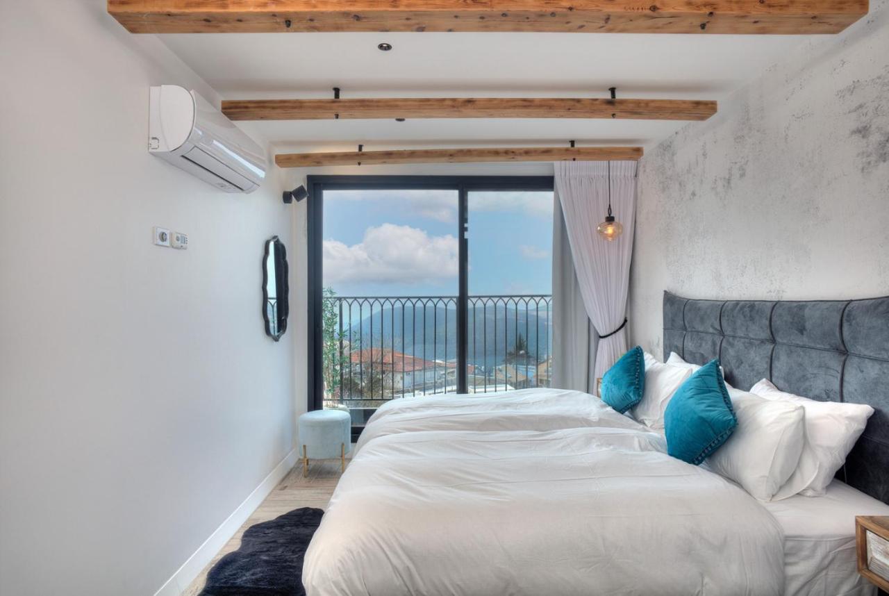 Open Skys Vila Safed Exterior foto