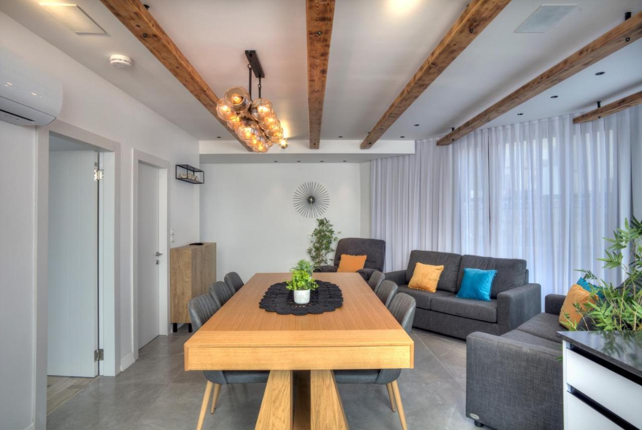 Open Skys Vila Safed Exterior foto