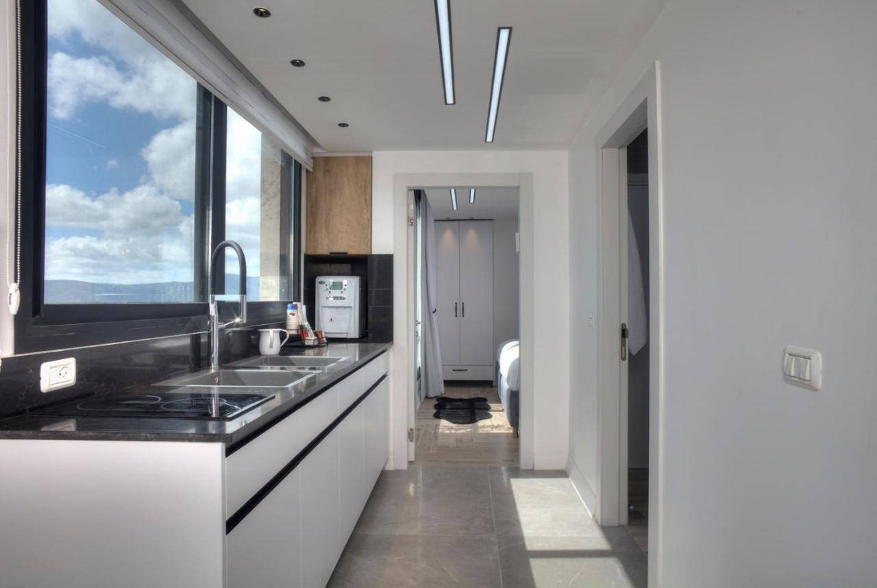 Open Skys Vila Safed Exterior foto